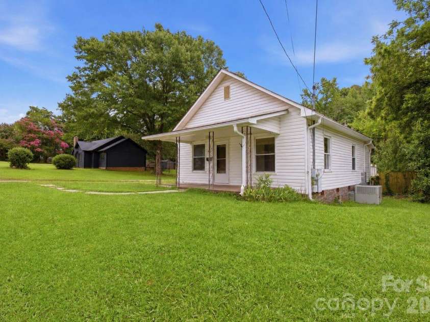 403 Faulkner Street, Clover, SC 29710.  MLS# CAR4411188, YatesRealty ID 54206. 