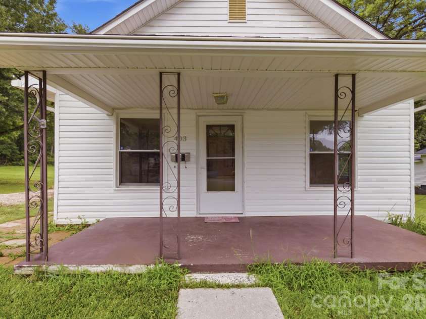 403 Faulkner Street, Clover, SC 29710.  MLS# CAR4411188, YatesRealty ID 54206. 
