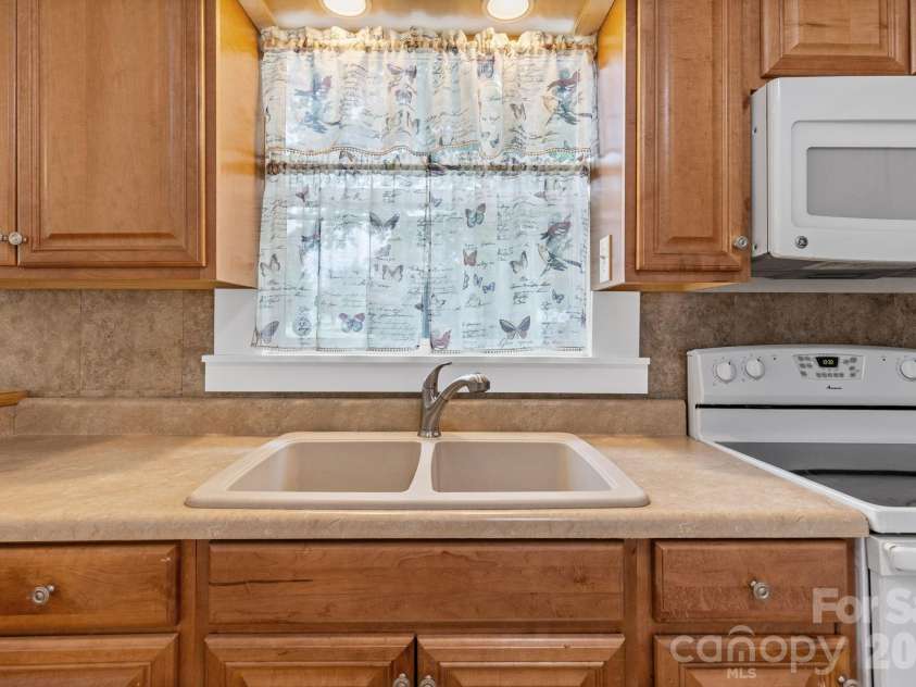 403 Faulkner Street, Clover, SC 29710.  MLS# CAR4411188, YatesRealty ID 54206. 