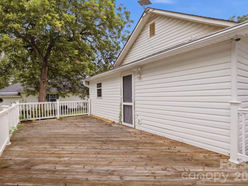 403 Faulkner Street, Clover, SC 29710.  MLS# CAR4411188, YatesRealty ID 54206. 