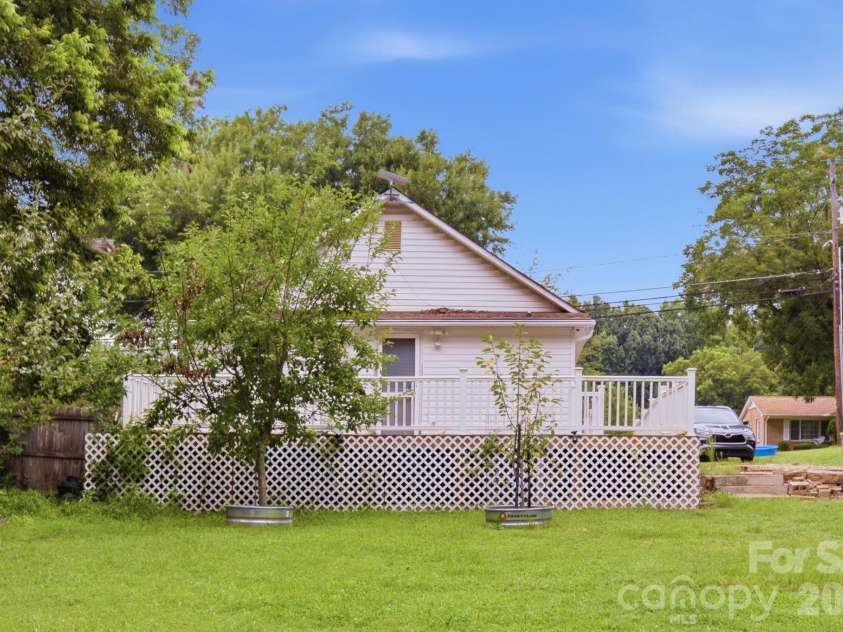 403 Faulkner Street, Clover, SC 29710.  MLS# CAR4411188, YatesRealty ID 54206. 