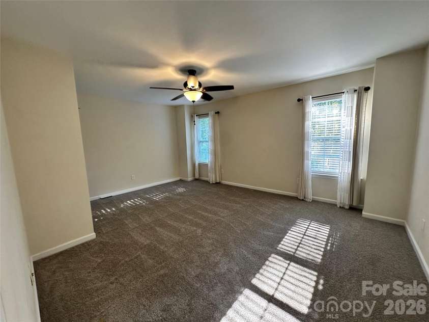 6629 Pattonsburg Drive, Charlotte, NC 28213.  MLS# CAR4404779, YatesRealty ID 54207. 