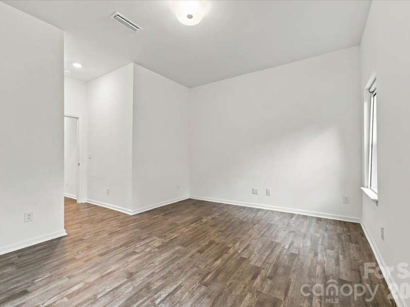 24550 Blue Heron Circle, Lancaster, SC 29720.  MLS# CAR4428673, YatesRealty ID 54208. Basement bedroom