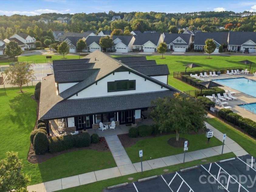 24550 Blue Heron Circle, Lancaster, SC 29720.  MLS# CAR4428673, YatesRealty ID 54208. Edgewater Club house and pool