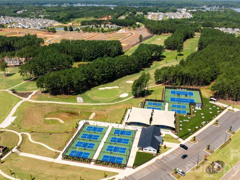 24550 Blue Heron Circle, Lancaster, SC 29720.  MLS# CAR4428673, YatesRealty ID 54208. Edgewater Racket Club