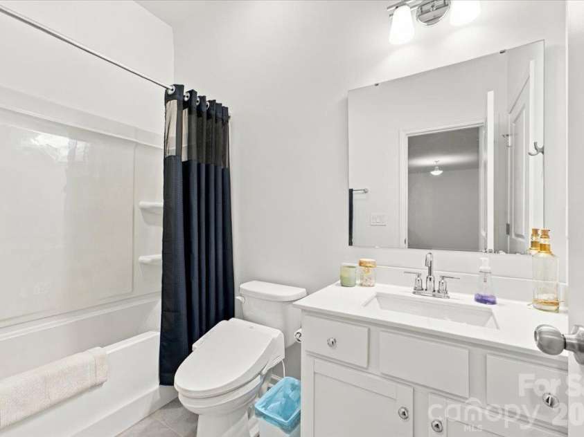 24550 Blue Heron Circle, Lancaster, SC 29720.  MLS# CAR4428673, YatesRealty ID 54208. Full bathroom in basement