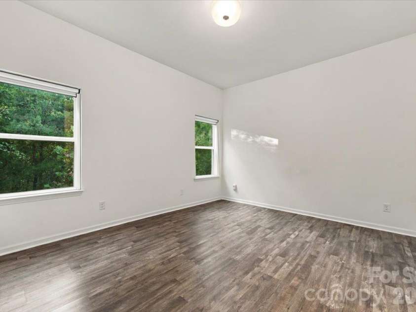 24550 Blue Heron Circle, Lancaster, SC 29720.  MLS# CAR4428673, YatesRealty ID 54208. Large bedroom in basement