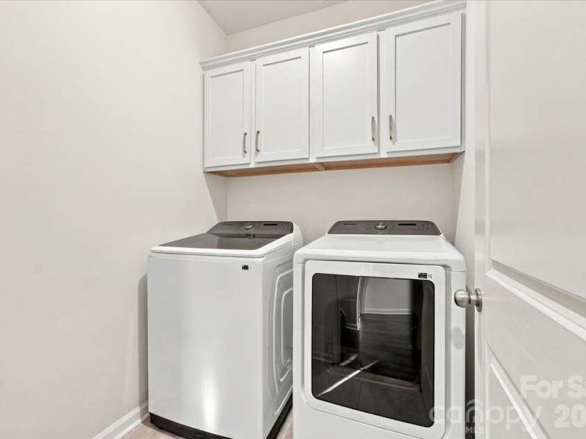24550 Blue Heron Circle, Lancaster, SC 29720.  MLS# CAR4428673, YatesRealty ID 54208. Laundry room