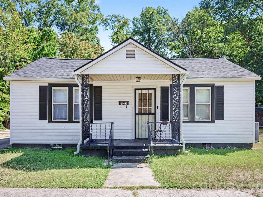 1013 Martin Avenue, Rock Hill, SC 29730.  MLS# CAR4428779, YatesRealty ID 54209. 
