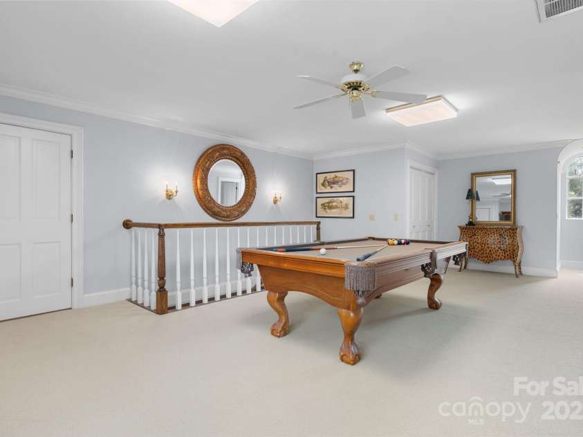 364 39th Avenue Drive, Hickory, NC 28601.  MLS# CAR4298899, YatesRealty ID 5421. 