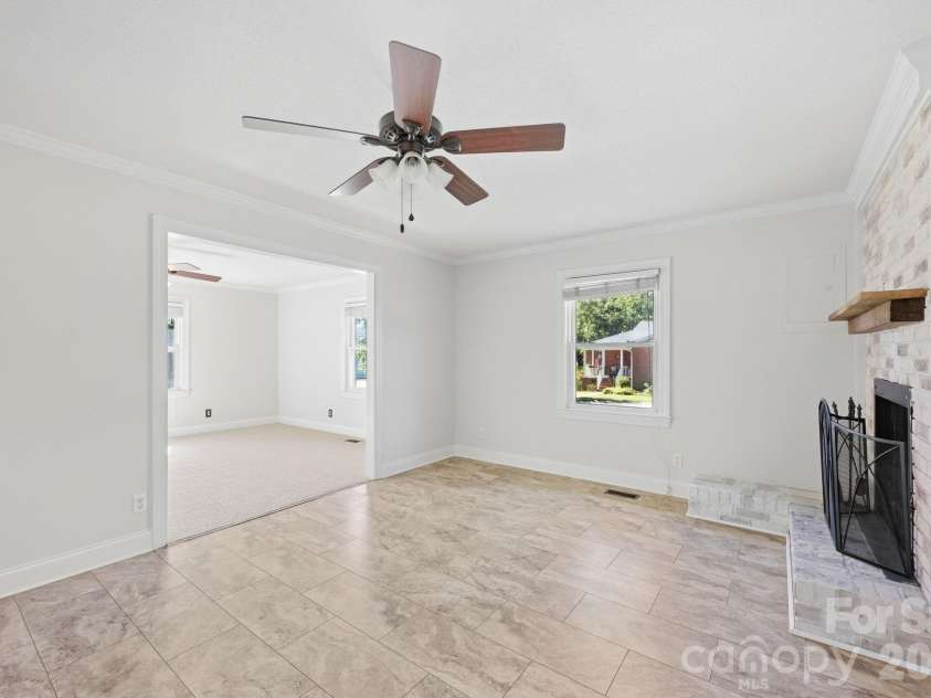 604 Park Avenue, Mooresville, NC 28115.  MLS# CAR4428577, YatesRealty ID 54210. 