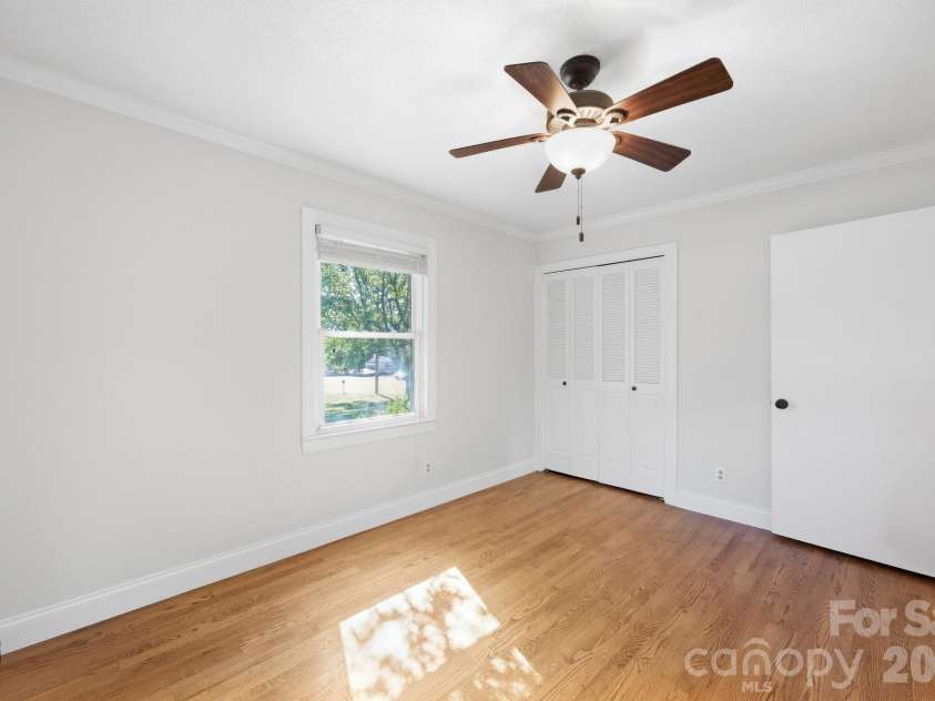 604 Park Avenue, Mooresville, NC 28115.  MLS# CAR4428577, YatesRealty ID 54210. 