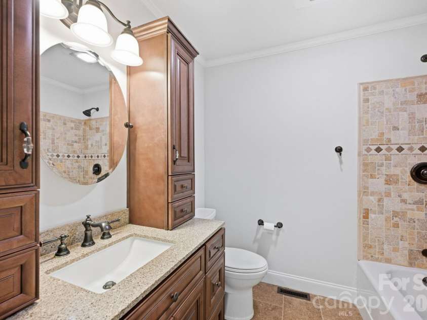 604 Park Avenue, Mooresville, NC 28115.  MLS# CAR4428577, YatesRealty ID 54210. 