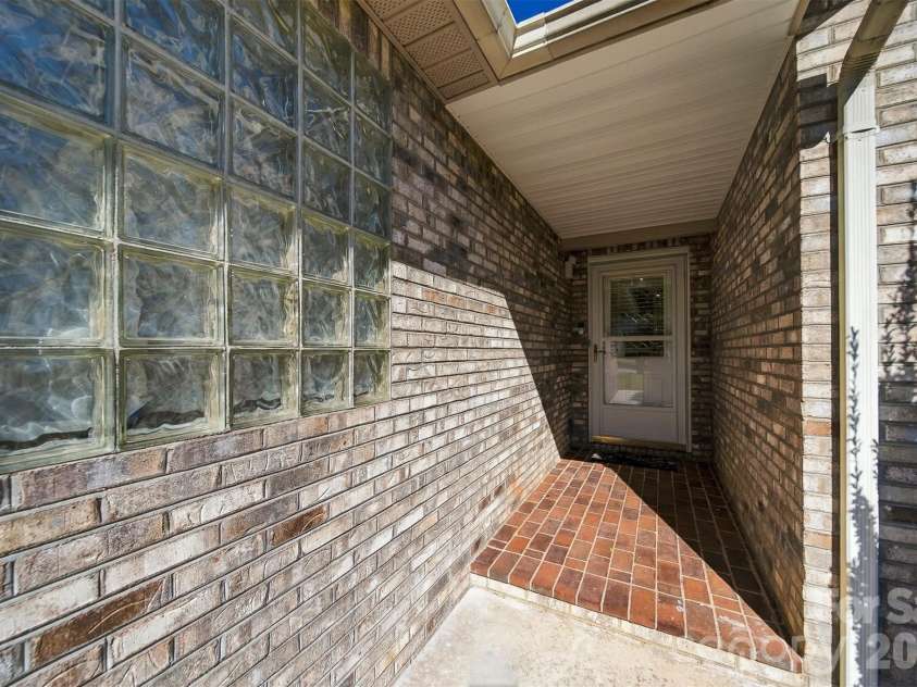 1256 Willow Drive, Morganton, NC 28655.  MLS# CAR4430614, YatesRealty ID 54211. 