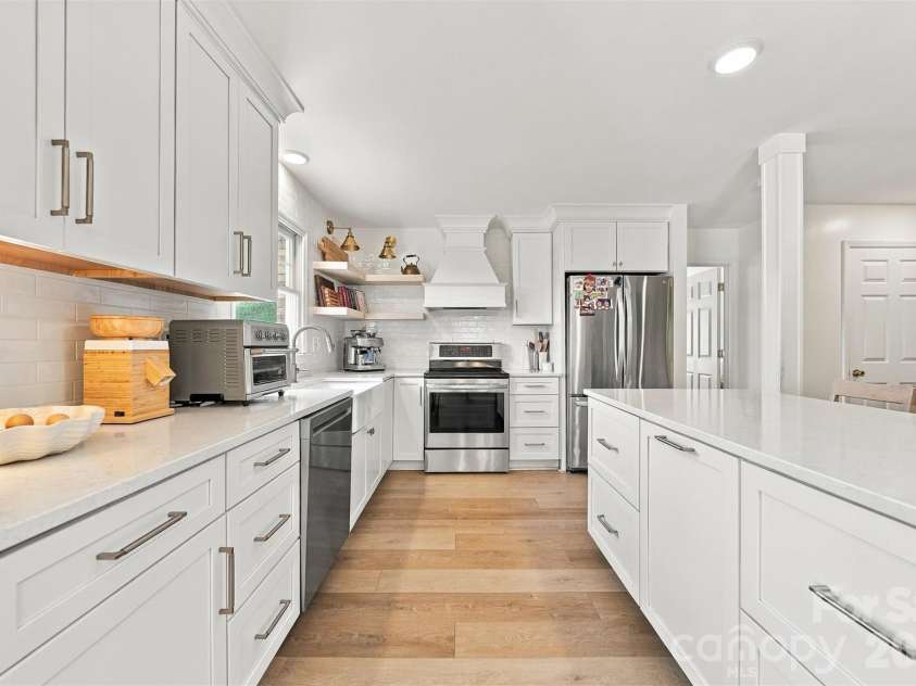 1256 Willow Drive, Morganton, NC 28655.  MLS# CAR4430614, YatesRealty ID 54211. 