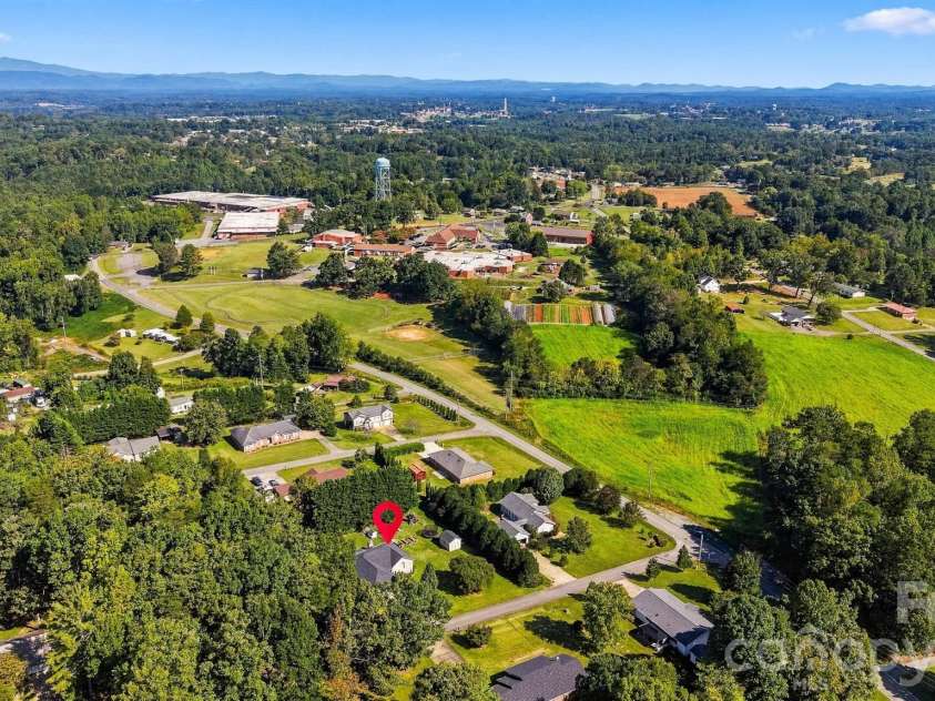 1256 Willow Drive, Morganton, NC 28655.  MLS# CAR4430614, YatesRealty ID 54211. 