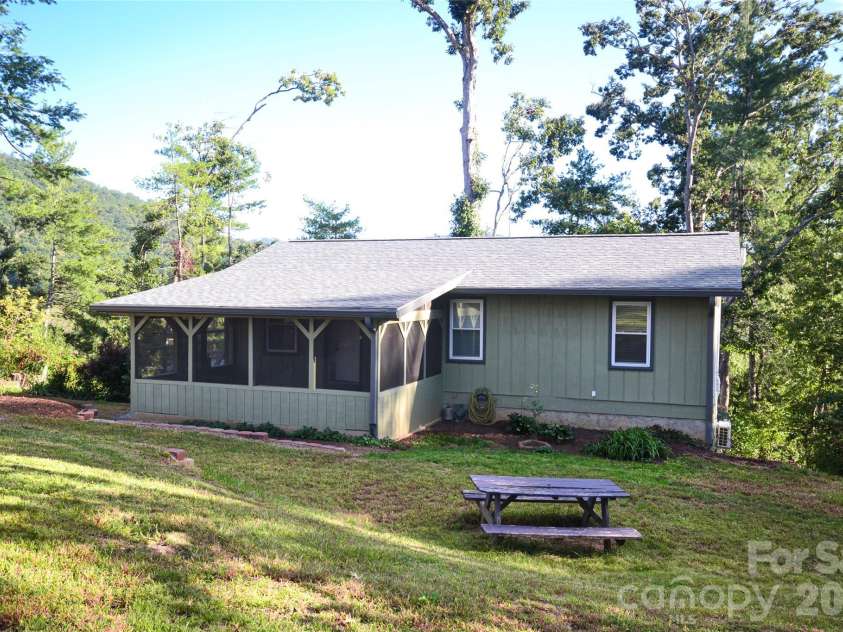 6 Mountain Oaks Drive, Fletcher, NC 28732.  MLS# CAR4429014, YatesRealty ID 54212. 