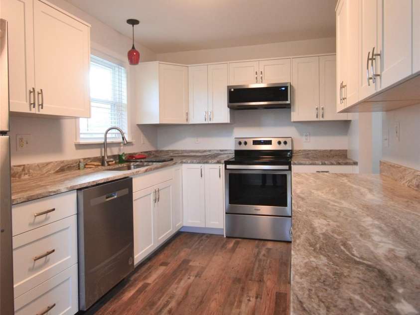 6 Mountain Oaks Drive, Fletcher, NC 28732.  MLS# CAR4429014, YatesRealty ID 54212. 