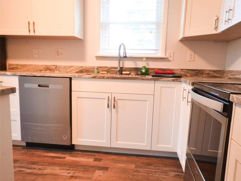 6 Mountain Oaks Drive, Fletcher, NC 28732.  MLS# CAR4429014, YatesRealty ID 54212. 