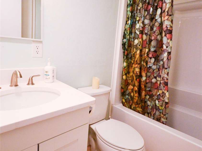 6 Mountain Oaks Drive, Fletcher, NC 28732.  MLS# CAR4429014, YatesRealty ID 54212. 