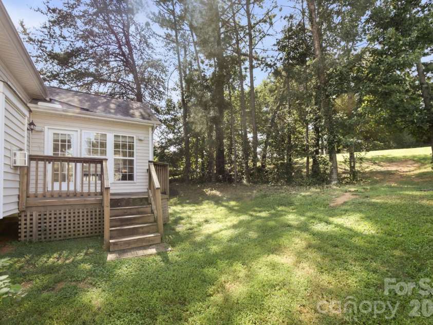 12022 Harmon Lane, Pineville, NC 28134.  MLS# CAR4430625, YatesRealty ID 54213. 