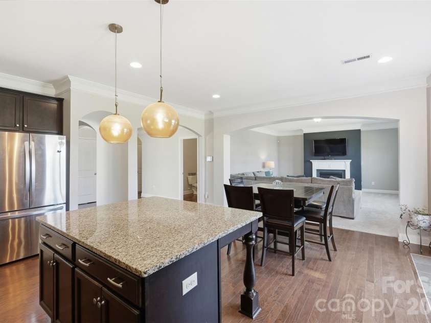 13507 David Jennings Avenue, Charlotte, NC 28213.  MLS# CAR4429756, YatesRealty ID 54215. 