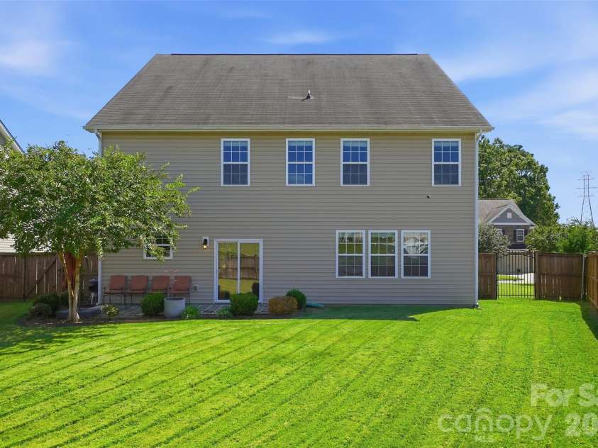 13507 David Jennings Avenue, Charlotte, NC 28213.  MLS# CAR4429756, YatesRealty ID 54215. 
