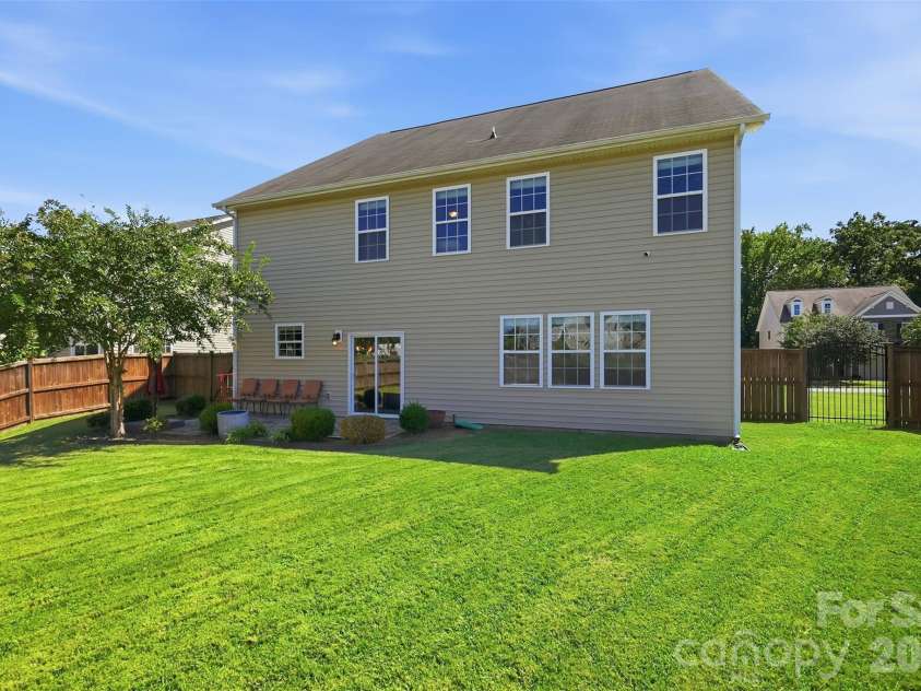 13507 David Jennings Avenue, Charlotte, NC 28213.  MLS# CAR4429756, YatesRealty ID 54215. 