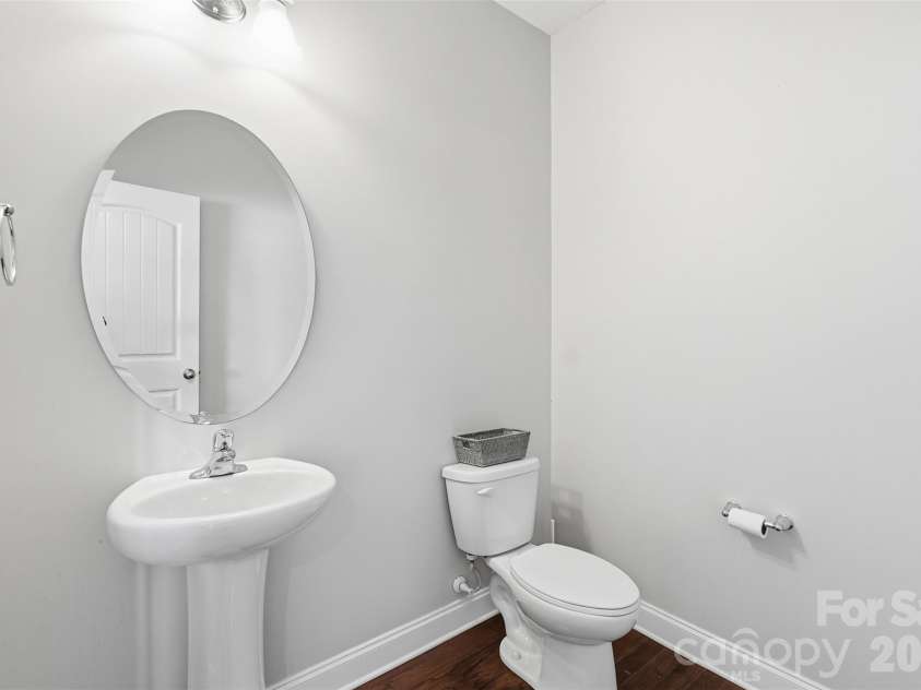 13507 David Jennings Avenue, Charlotte, NC 28213.  MLS# CAR4429756, YatesRealty ID 54215. Half Bathroom