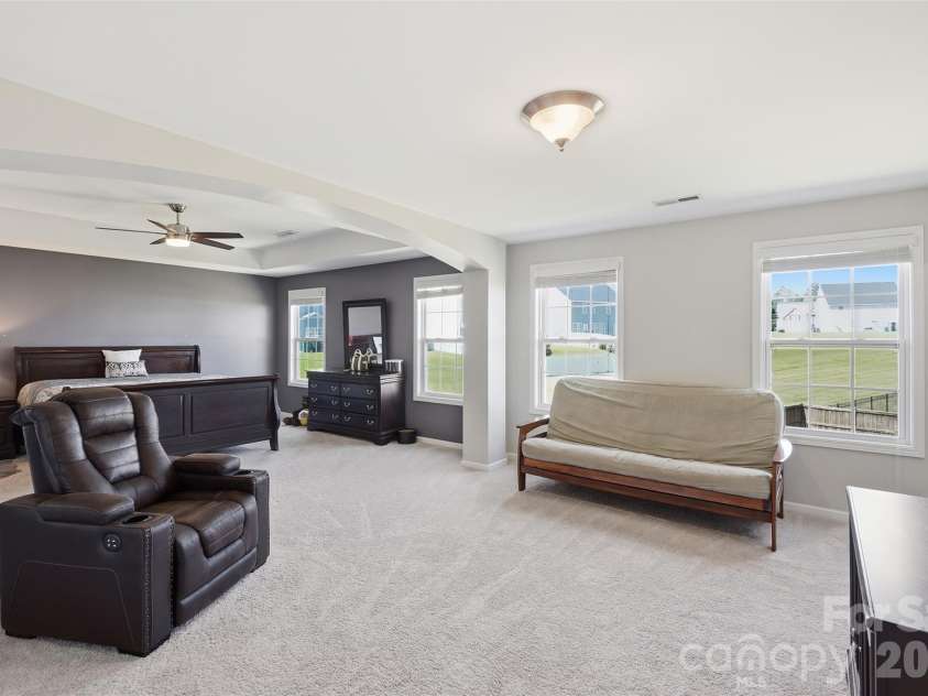 13507 David Jennings Avenue, Charlotte, NC 28213.  MLS# CAR4429756, YatesRealty ID 54215. Oversized Primary Retreat
