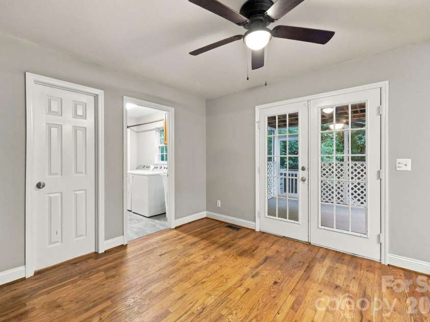 205 Colonial Avenue, Concord, NC 28025.  MLS# CAR4430236, YatesRealty ID 54217. 