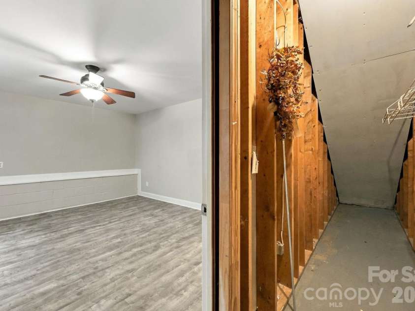 205 Colonial Avenue, Concord, NC 28025.  MLS# CAR4430236, YatesRealty ID 54217. 