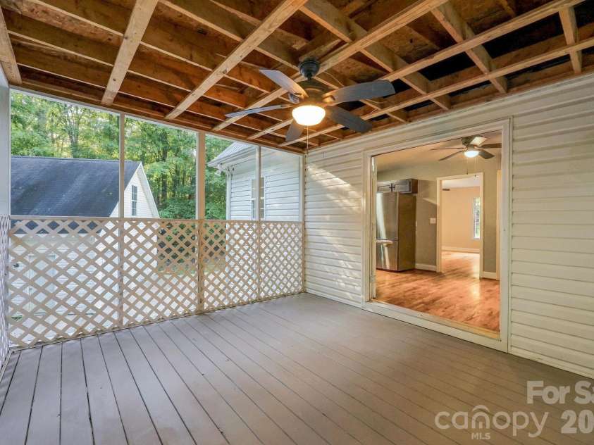 205 Colonial Avenue, Concord, NC 28025.  MLS# CAR4430236, YatesRealty ID 54217. 