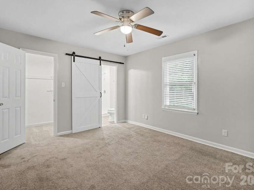 5508 Whistlewood Lane, Charlotte, NC 28208.  MLS# CAR4429497, YatesRealty ID 54218. 