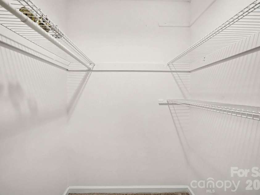 5508 Whistlewood Lane, Charlotte, NC 28208.  MLS# CAR4429497, YatesRealty ID 54218. 