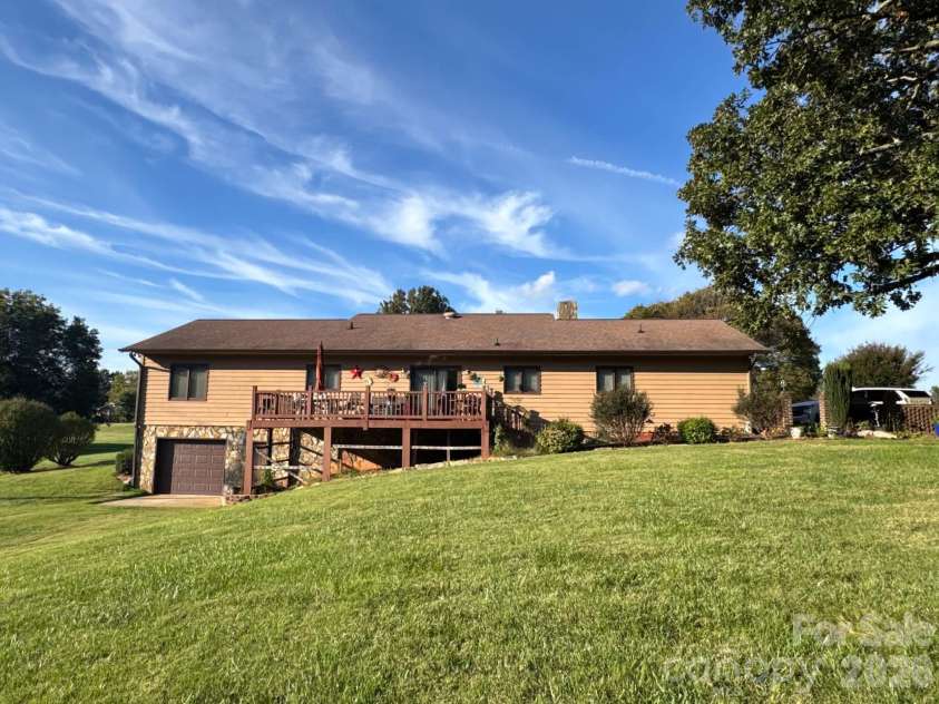 5231 Dusty Lane, Granite Falls, NC 28630.  MLS# CAR4430376, YatesRealty ID 54219. 