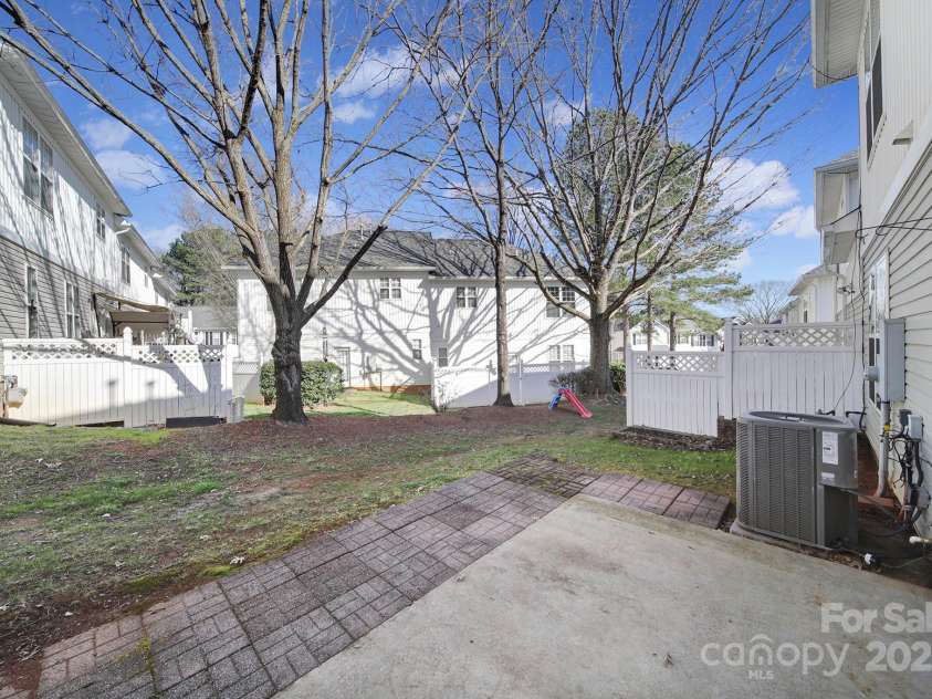 2399 Woodridge Drive, Fort Mill, SC 29715.  MLS# CAR4231680, YatesRealty ID 5422. 