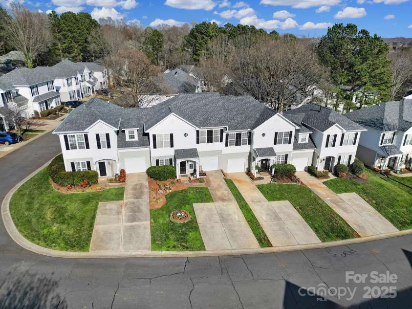 2399 Woodridge Drive, Fort Mill, SC 29715.  MLS# CAR4231680, YatesRealty ID 5422. 
