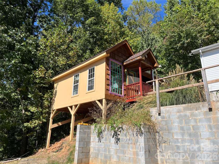 121 Hidden Meadow Drive, Candler, NC 28715.  MLS# CAR4430156, YatesRealty ID 54224. 