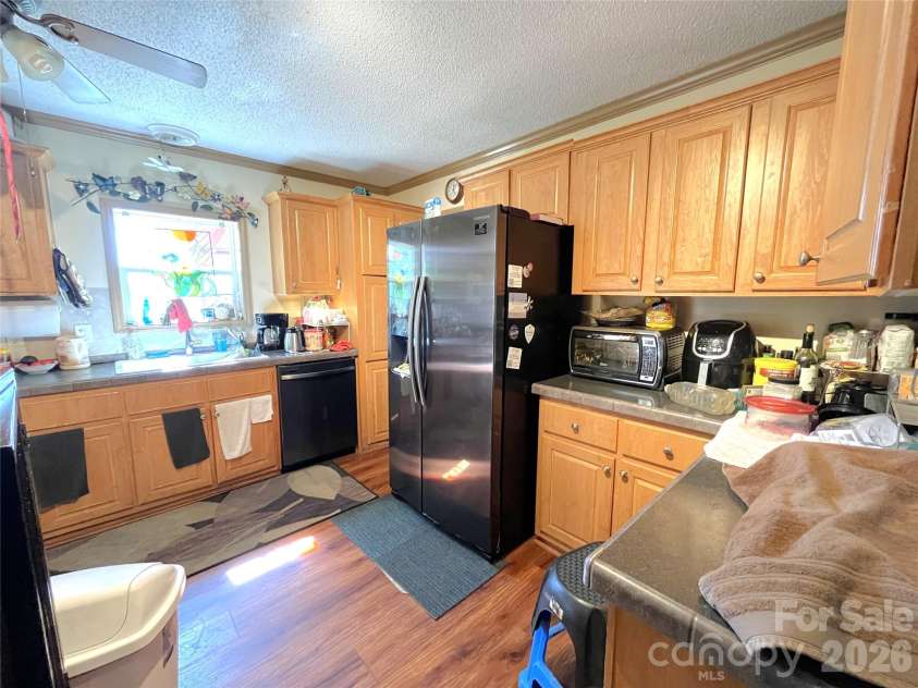 121 Hidden Meadow Drive, Candler, NC 28715.  MLS# CAR4430156, YatesRealty ID 54224. Kitchen