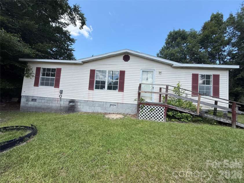 176 Mandy Lane, Union, SC 29379.  MLS# CAR4430653, YatesRealty ID 54225. 