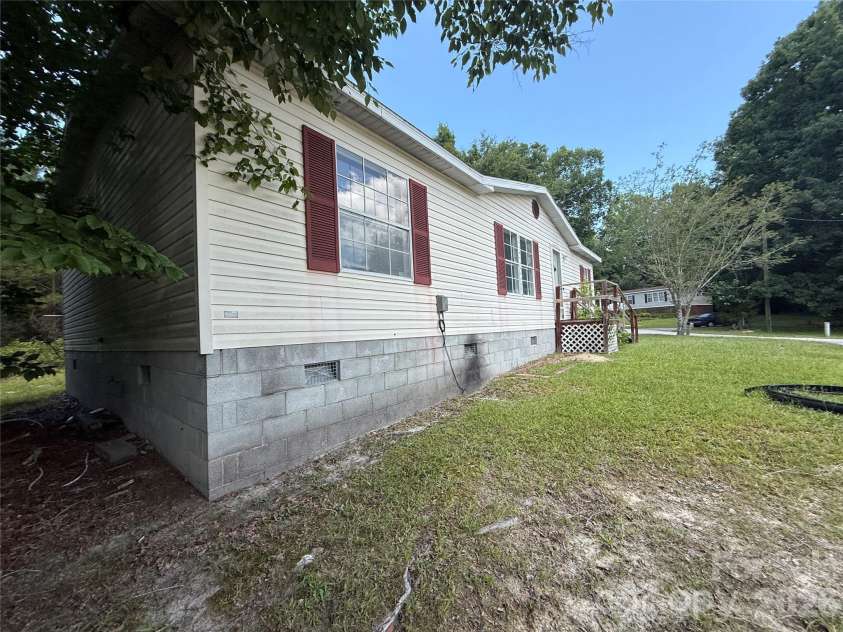 176 Mandy Lane, Union, SC 29379.  MLS# CAR4430653, YatesRealty ID 54225. 