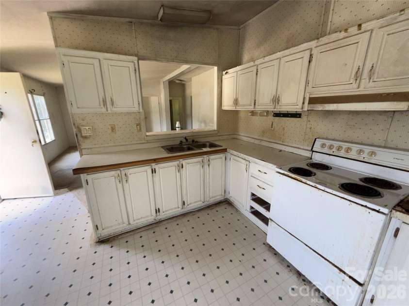 176 Mandy Lane, Union, SC 29379.  MLS# CAR4430653, YatesRealty ID 54225. 
