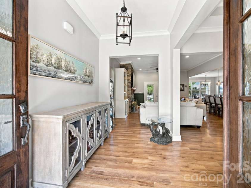 2870 Bradshaw Road, Mooresville, NC 28115.  MLS# CAR4430384, YatesRealty ID 54226. 