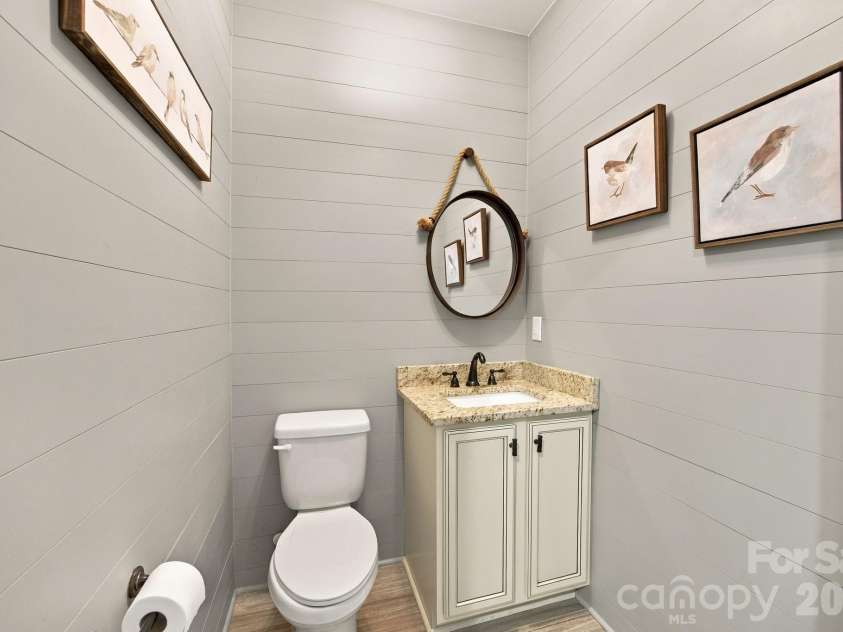 2870 Bradshaw Road, Mooresville, NC 28115.  MLS# CAR4430384, YatesRealty ID 54226. 