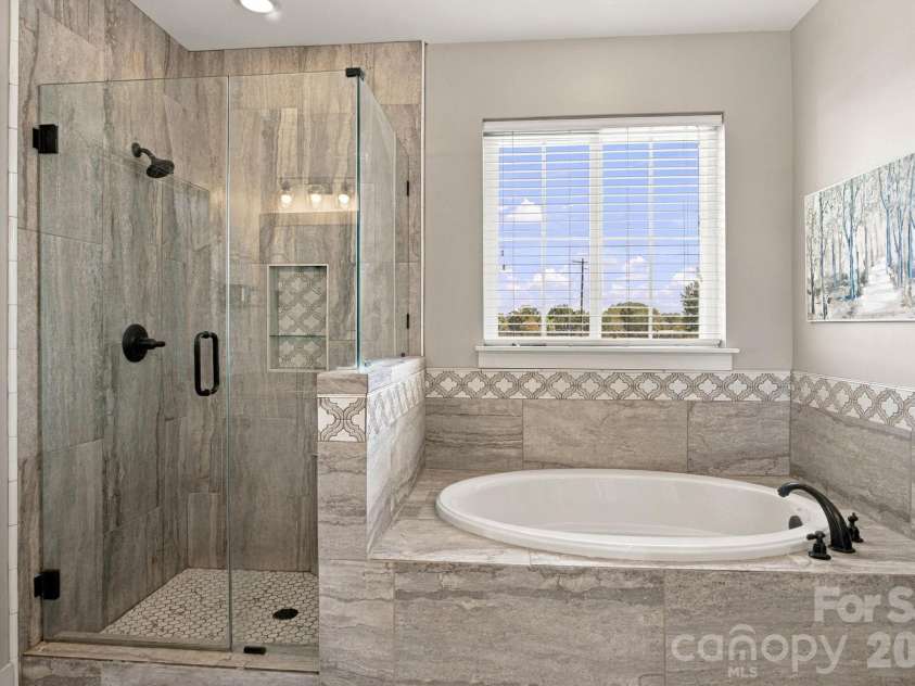 2870 Bradshaw Road, Mooresville, NC 28115.  MLS# CAR4430384, YatesRealty ID 54226. 