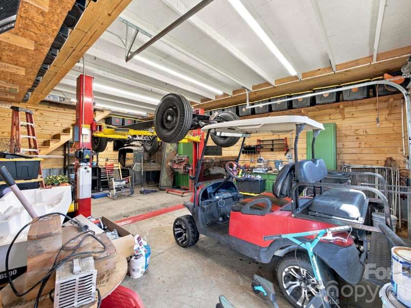 2870 Bradshaw Road, Mooresville, NC 28115.  MLS# CAR4430384, YatesRealty ID 54226. 