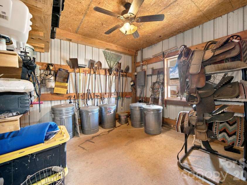 2870 Bradshaw Road, Mooresville, NC 28115.  MLS# CAR4430384, YatesRealty ID 54226. 