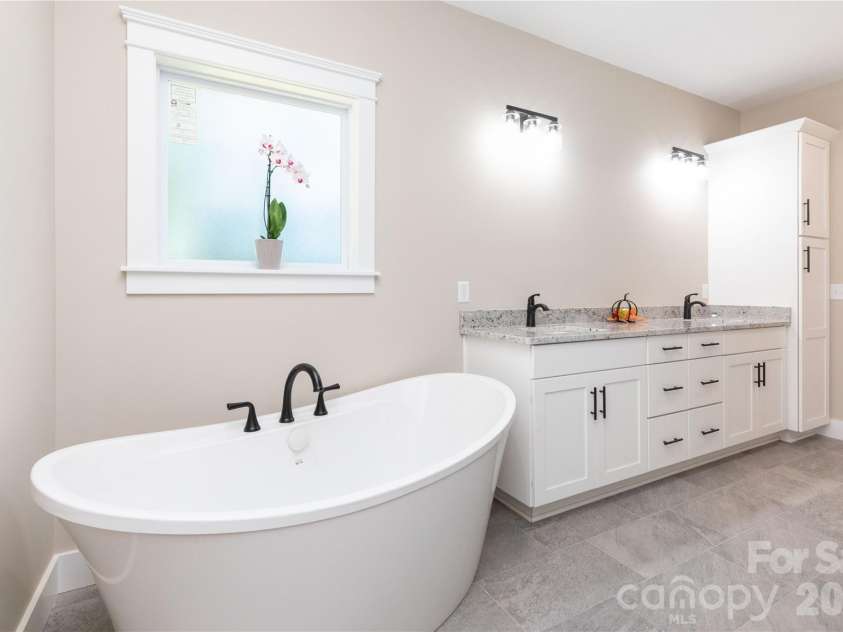 64 Cherry Cove Way, Old Fort, NC 28762.  MLS# CAR4427968, YatesRealty ID 54227. Primary Bath
