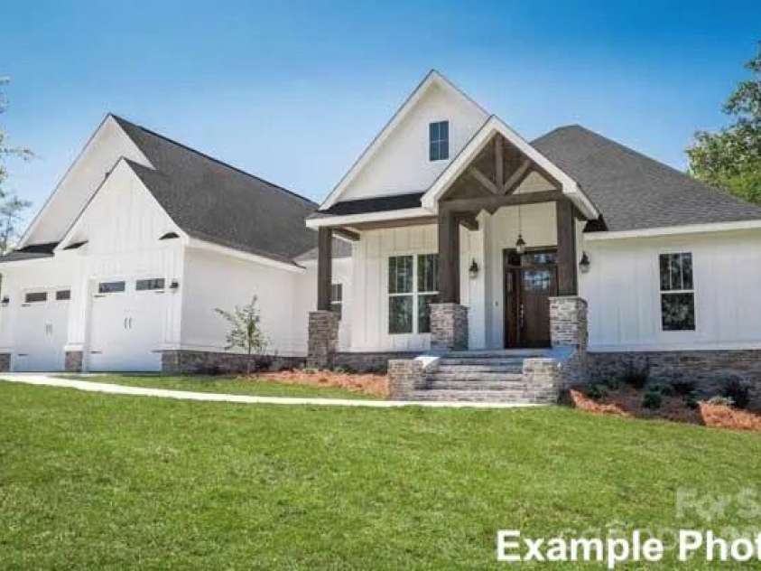 194 Sams Way, Statesville, NC 28625.  MLS# CAR4428928, YatesRealty ID 54228. Craftsman House Plan #50-249 - Front Elevation
